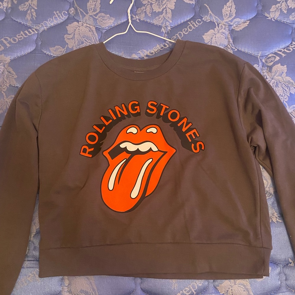 Short Crewneck